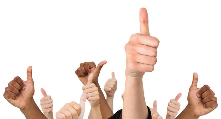 Why You Should Make “Giving Compliments” A Habit
