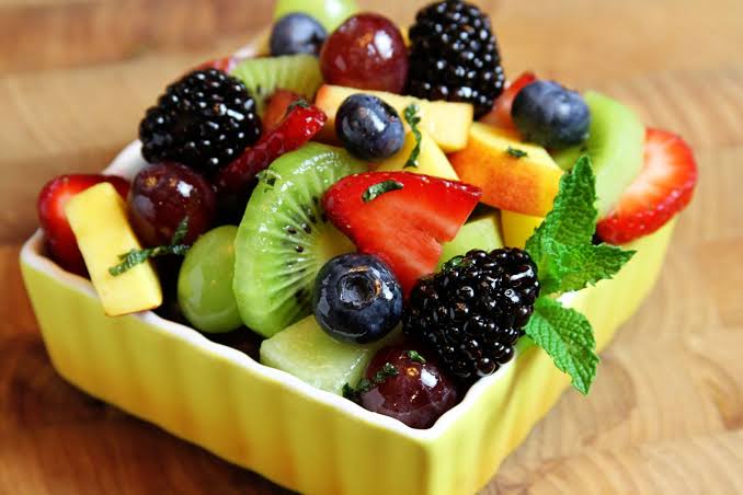 How Healthy Is Eating Fruits In The Morning?Here’s What To Know