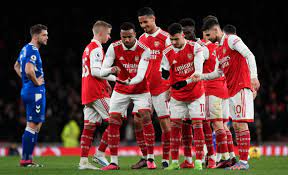 Arsenal Thrash Everton To Stay Five Points Clear