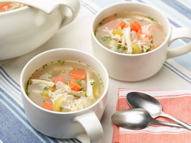 Quick And Easy Chicken Soup To Make When You Have No Energy To Cook
