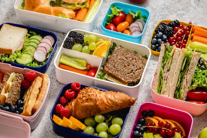 5 Best Simple Lunch Ideas To Surprise Him At Work