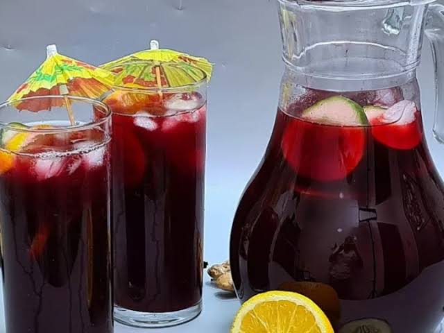 The Health Benefits Of Zobo Drink (Hibiscus Tea)