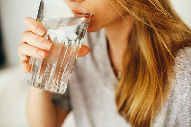 Ways Drinking Water Improves Your Dental Health
