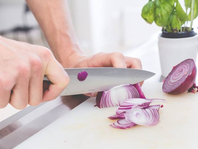 7 Foods That Can Actually Make You Smell Bad