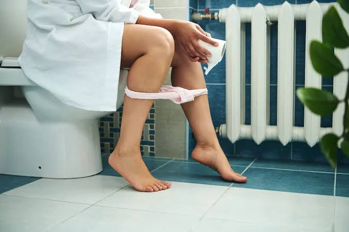 Pooping In The Morning? 5 Natural Ways To Make The Process Smooth