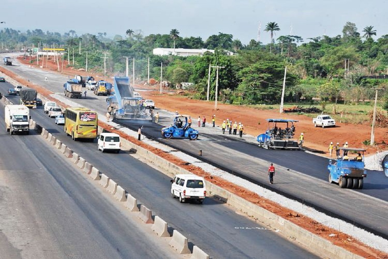 Six Dead, Four Rescued In Lagos-Ibadan Expressway Crash