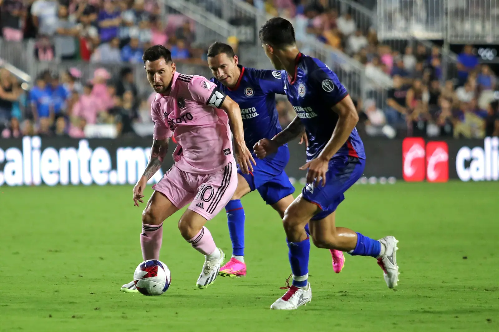 Lionel Messi Scores Absolute Stunner On His Inter Miami Debut