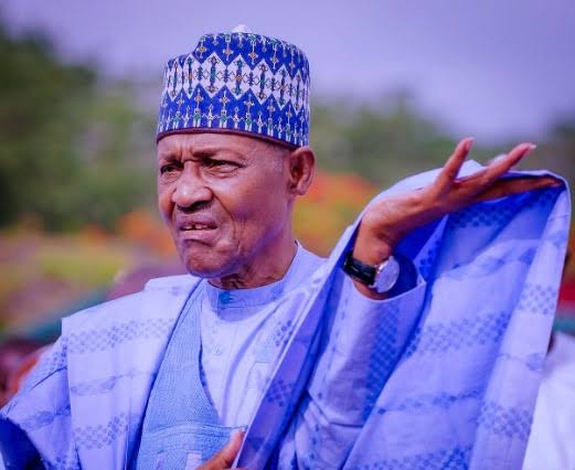 Buhari Spotted On The Street Of Daura After His London Trip – (Video)