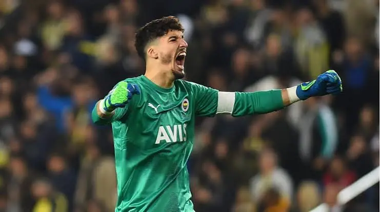 Manchester United Complete Bayindir Signing For £4m
