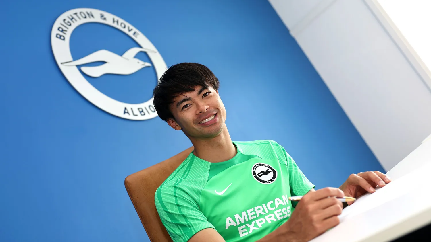 Brighton Winger Kaoru Mitoma Signs New Deal