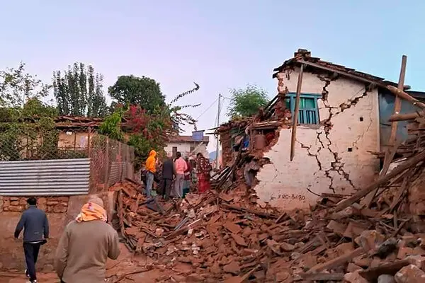 132 People Confirmed Dead In Nepal Earthquake