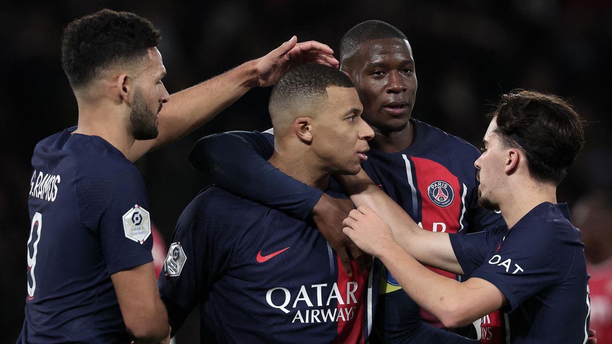 Paris St-Germain 5-2 Monaco: PSG Record Big Win To Go Top Of Ligue 1
