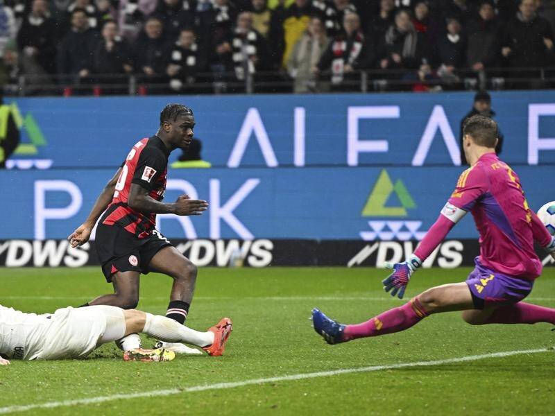 Frankfurt Pip Bayern By 5 Goals