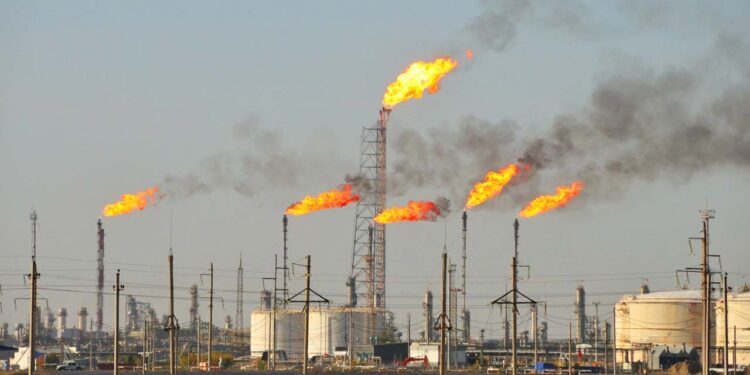 Chinese And Nigerian Energy Giant Unite In $1 Billion Deal To Tackle Gas Flaring Crisis