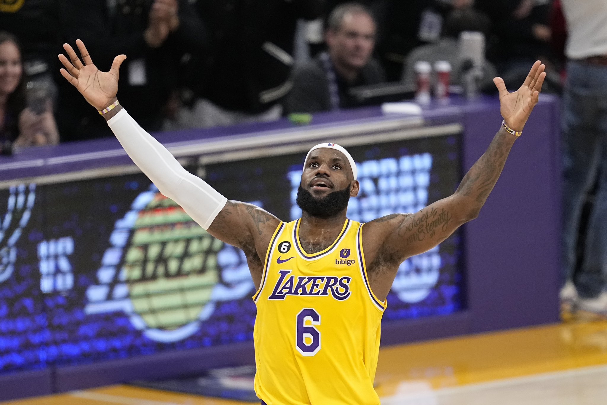 NBA: LeBron James Made History; Becoming The First NBA Player To Score 40, 000 Points