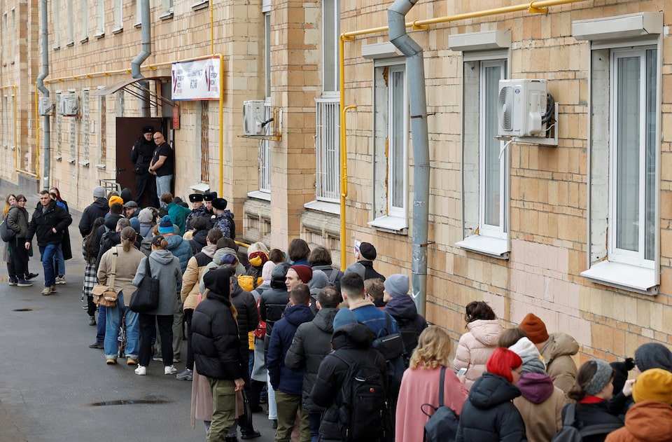 Mass Protest: Russians Rally Against Putin in Response To Navalny’s Final Wish