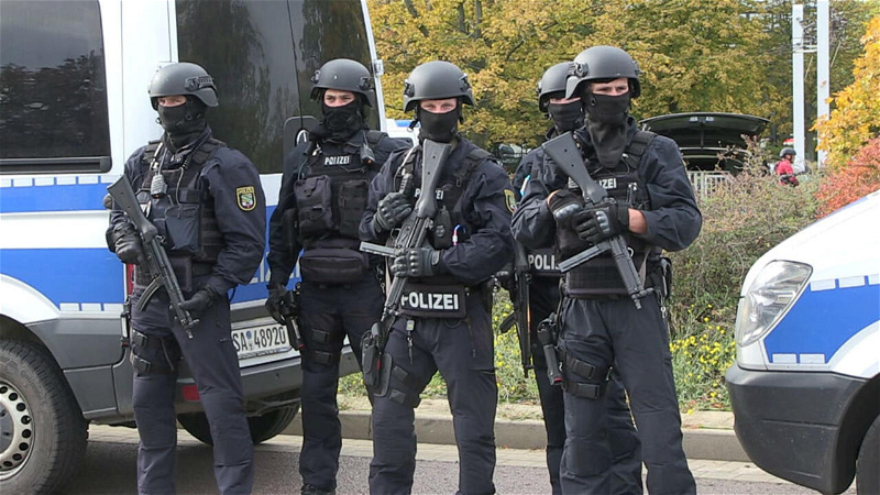 German Police Bust Nigerian Dating Scam Syndicate: 11 Arrested