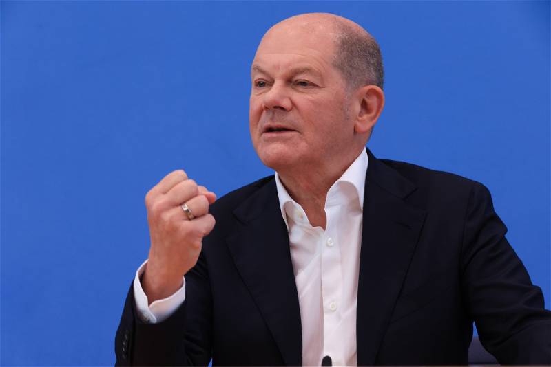 Chancellor Scholz Warns Of Democracy Under Threat Amid Attacks On German Deputies