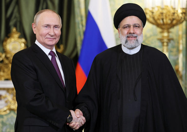 Russia-Iran Treaty Faces Delays Amid Diplomatic Challenges