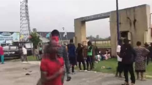 Youths Protest Against Tenure Extension Of Rivers LG Chairmen, Storm Secretariats
