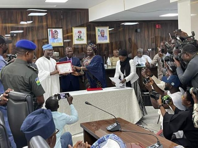 INEC Presents Certificate Of Return To Governor Aiyedatiwa And Deputy