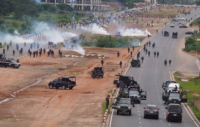 Fear Strikes Ikorodu As Armed Robbers Open Fire On Civilians