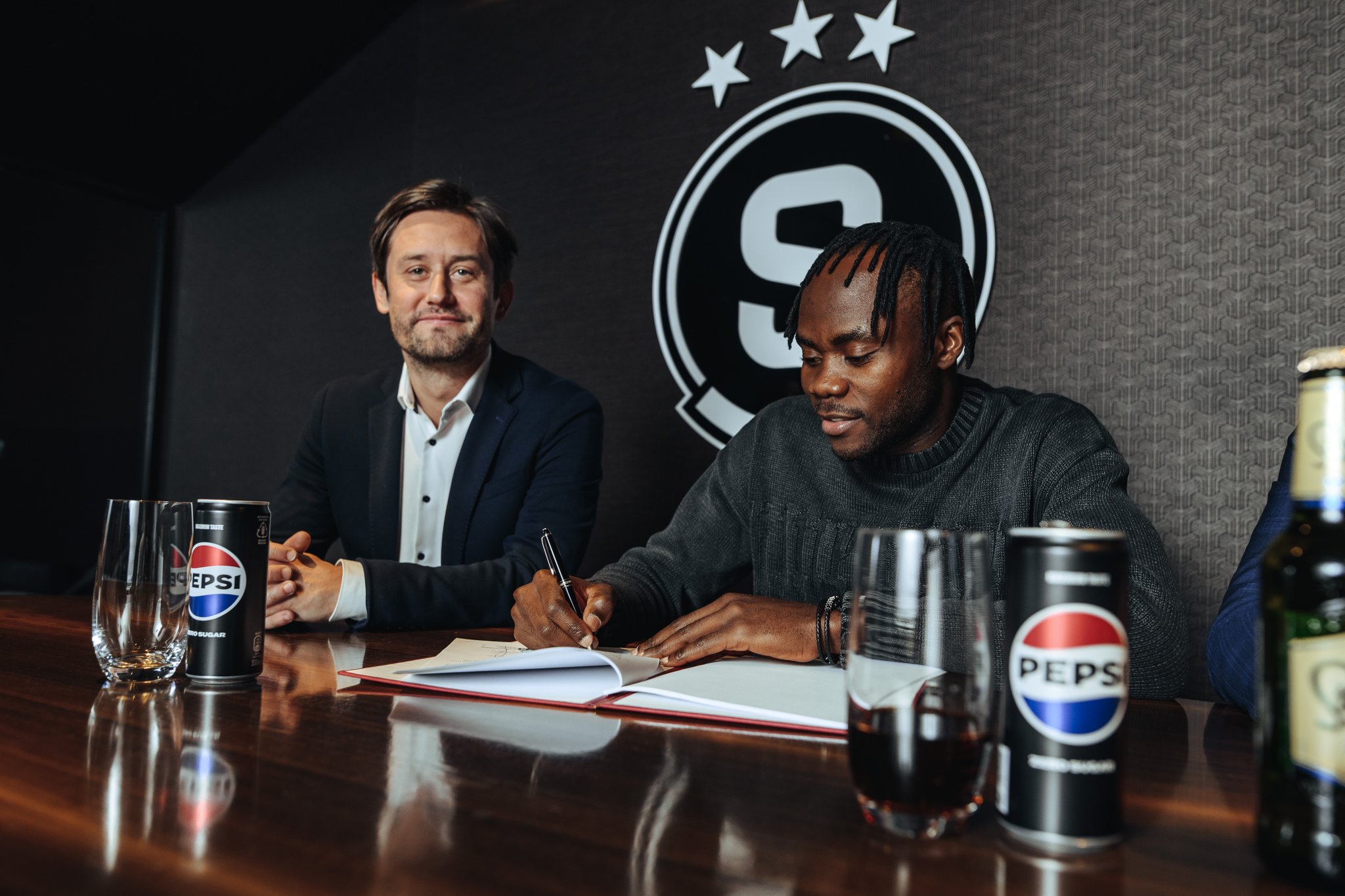 Transfer: Former Ikorodu City Player Emmanuel Uchenna Joins Sparta Prague