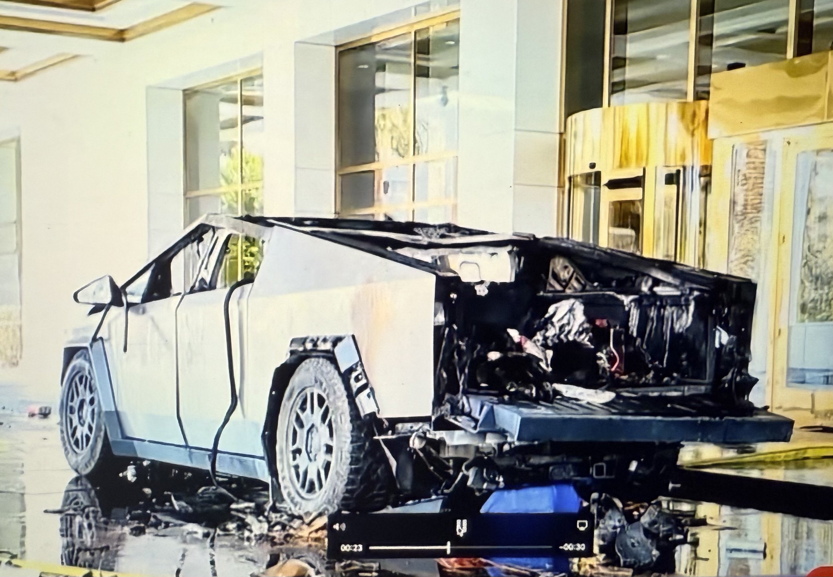Tesla Cybertruck Explodes In Trump’s Las Vegas Hotel