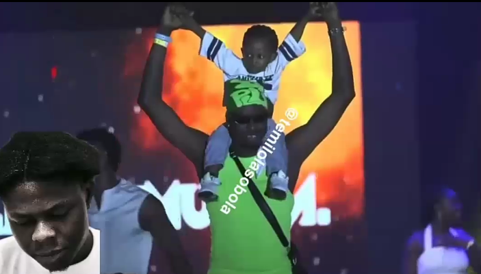 Bella Shmurda Honours Mohbad’s Posthumous Birthday, Brings Liam Onstage As He Performs