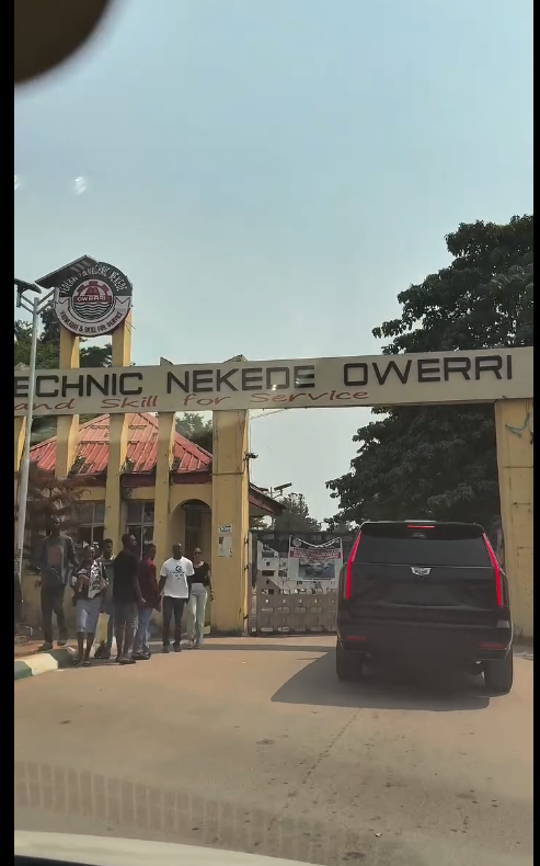 Cubana Chiefpriest Pledges To Pay School Fees For 300 Students