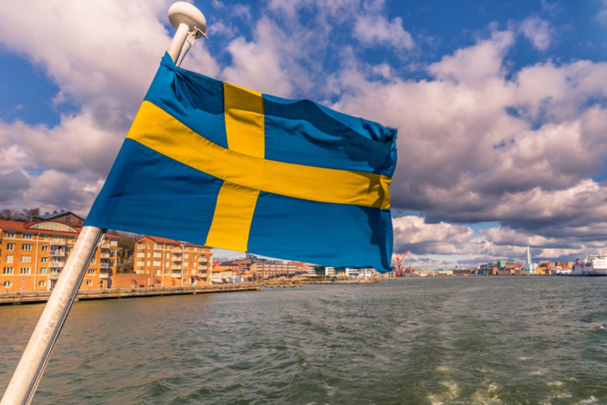 Sweden Unveils New Migration Policy With $34,000 Incentive For Immigrants
