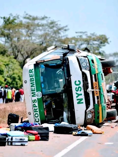BREAKING: An 18 Seater Bus Carrying NYSC Members Crashed, Only Two Survived