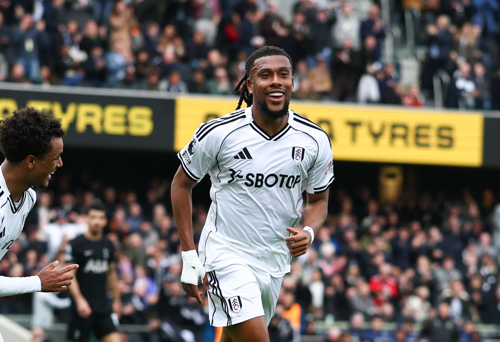 Iwobi’s Spectacular Strike Against Spurs Makes GOTM Shortlist